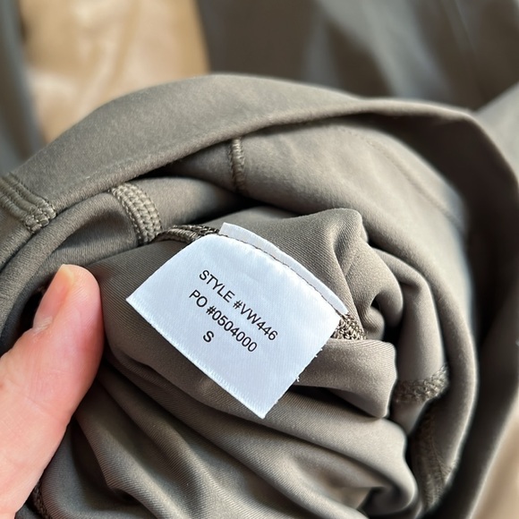 VUORI leggings - Picture 2 of 5